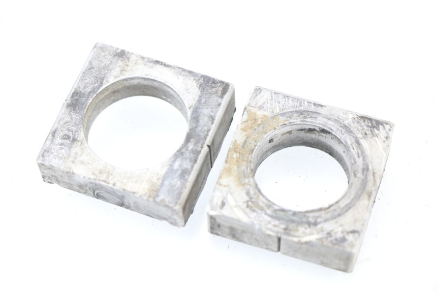 photo de CHAIN ADJUSTER HONDA CRF CR-F 450 (2005 - 2008)