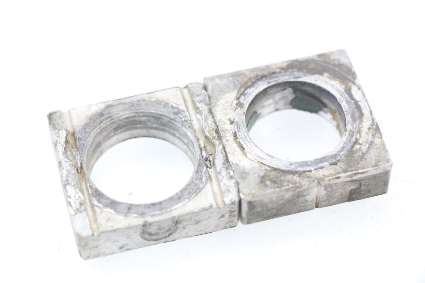 photo de CHAIN ADJUSTER HONDA CRF CR-F 450 (2005 - 2008)