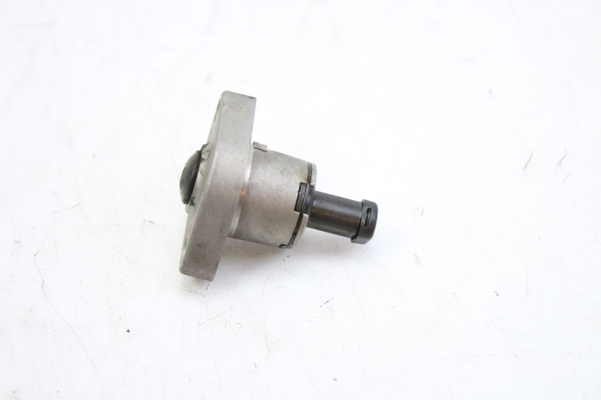 photo de TIMING CHAIN TENSIONER PEUGEOT TWEET 125 (2010 - 2017) - Zoom on usage condition