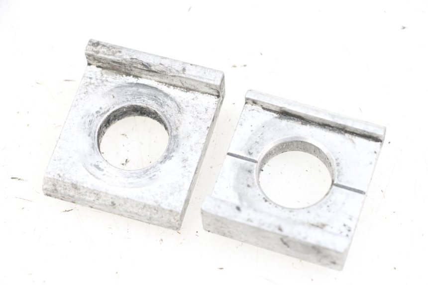 photo de CHAIN ADJUSTER SUZUKI DL V STROM 1000 (2002 - 2007) - Main view