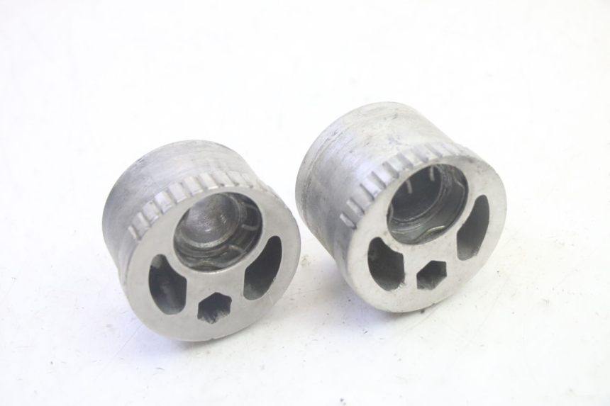 photo de CHAIN ADJUSTER KAWASAKI GPZ RX 1000 (1986 - 1988) - Zoom on usage condition