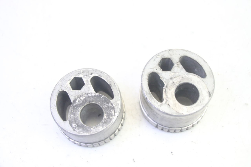 photo de CHAIN ADJUSTER KAWASAKI GPZ RX 1000 (1986 - 1988) - Technical close-up