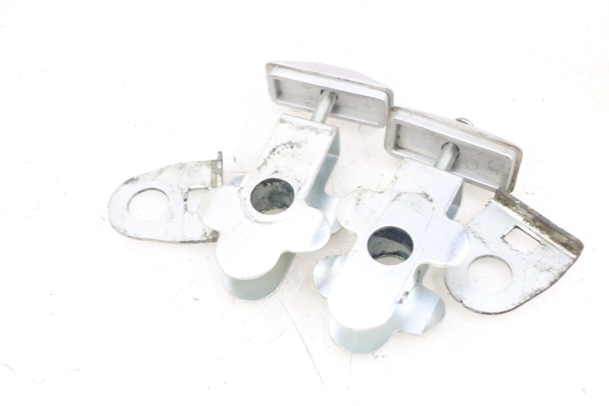 photo de CHAIN ADJUSTER SUZUKI GSF N BANDIT 600 (1996 - 1999) - Component detail