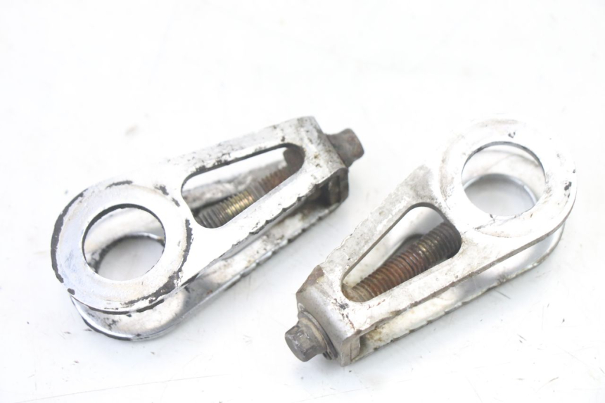 photo de CHAIN ADJUSTER HONDA VT C2 SHADOW 750 (1997 - 2001)