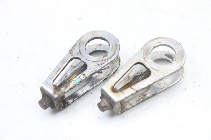 photo de CHAIN ADJUSTER HONDA VT C2 SHADOW 750 (1997 - 2001)