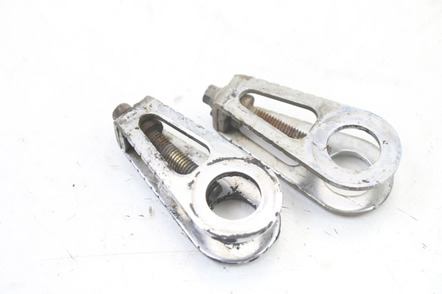 photo de CHAIN ADJUSTER HONDA VT C2 SHADOW 750 (1997 - 2001)
