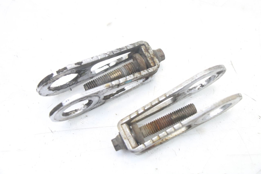photo de CHAIN ADJUSTER HONDA VT C2 SHADOW 750 (1997 - 2001)