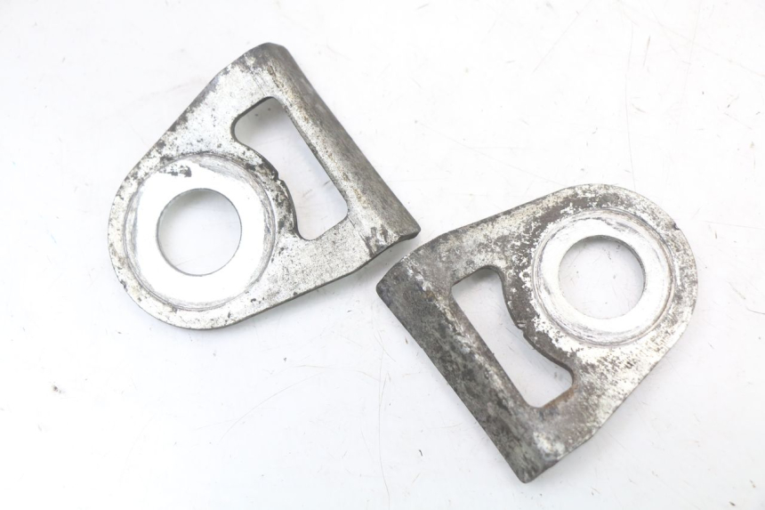 photo de CHAIN ADJUSTER HYOSUNG GTR 125 (2006 - 2008)