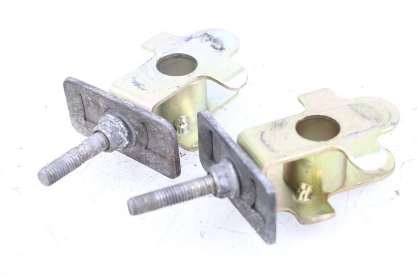 photo de CHAIN ADJUSTER HYOSUNG GTR 125 (2006 - 2008)