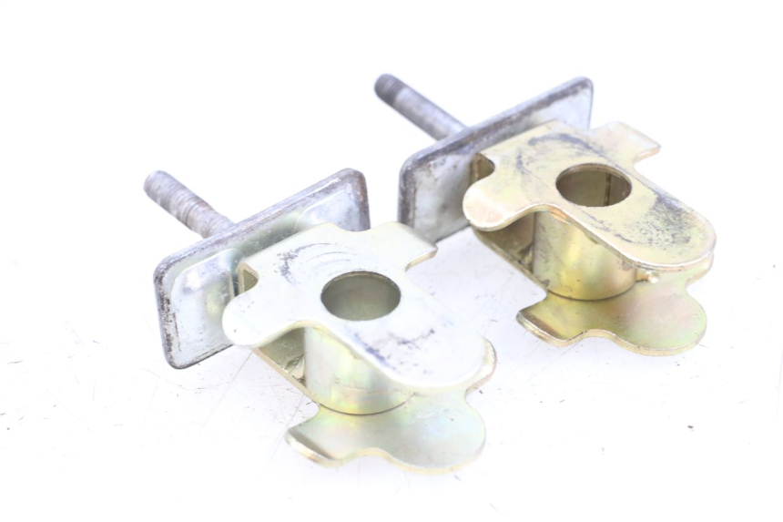 photo de CHAIN ADJUSTER HYOSUNG GTR 125 (2006 - 2008)