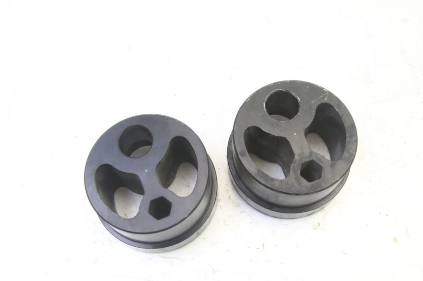 photo de CHAIN ADJUSTER TRIUMPH SPRINT 900 (1995 - 1998)