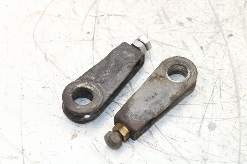 photo de CHAIN ADJUSTER SUZUKI GN 125 (1997 - 2000)