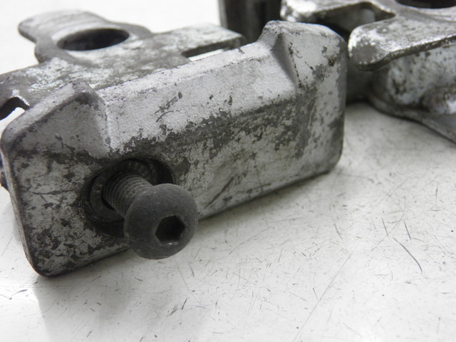 photo de CHAIN TENSIONER SUZUKI SV S 650 (1999 - 2002)