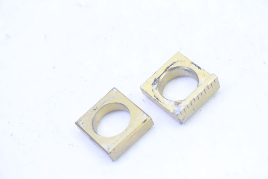 photo de CHAIN ADJUSTER YAMAHA YZ-F YZF 250 (2014 - 2018)