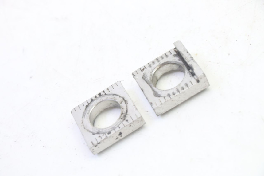 photo de CHAIN ADJUSTER YAMAHA YZ 125 (1998 - 2005)