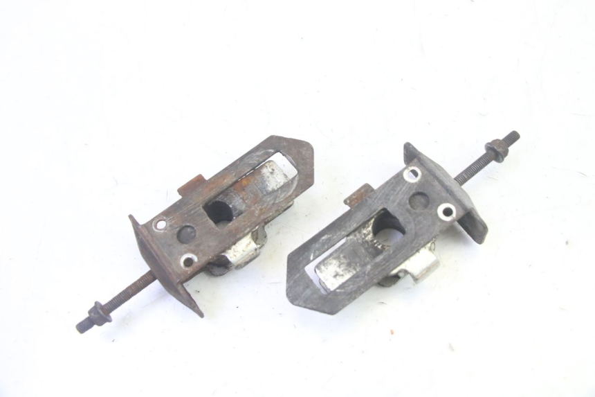 photo de CHAIN ADJUSTER KYMCO ZING 125 (1997 - 2003) - Component detail