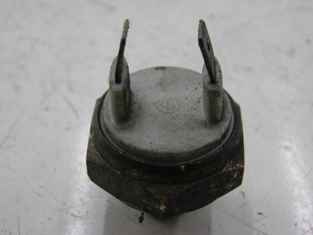 photo de THERMO SWITCH PIAGGIO LX 125 (1998 - 2000) - Component detail