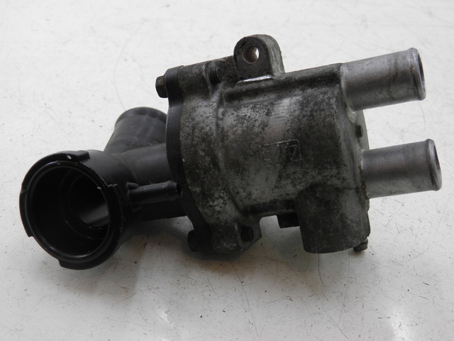 photo de THERMOSTAT YAMAHA FZS FAZER 600 (1998 - 2001) - Alternative perspective