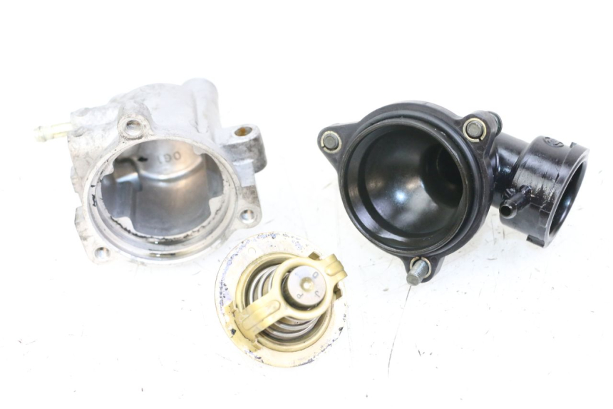 photo de THERMOSTAT YAMAHA FZS FAZER 600 (2001 - 2003)