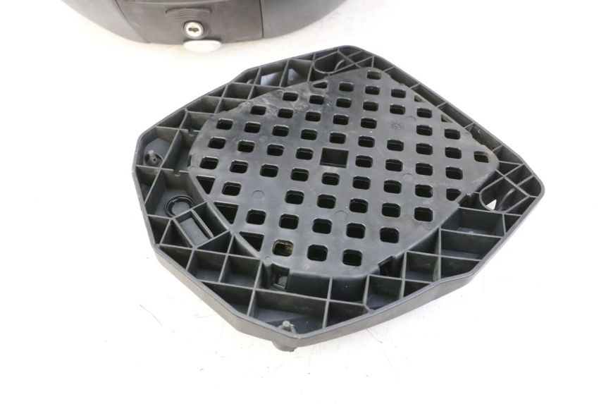 photo de TOP BOX HONDA FES S-WING SWING ABS 125 (2007 - 2015)