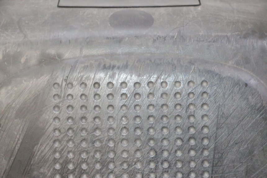 photo de TOP BOX PEUGEOT KISBEE 2T 50 (2010 - 2017)