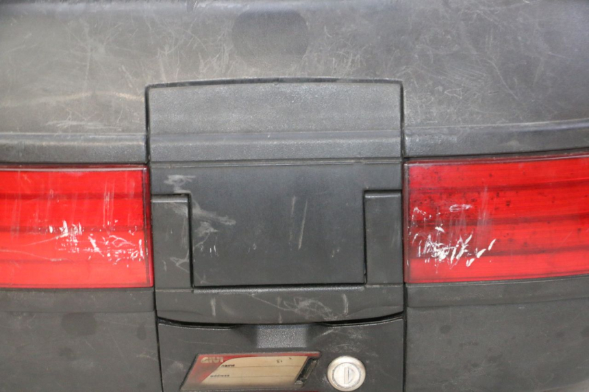 photo de TOP BOX PEUGEOT KISBEE 2T 50 (2010 - 2017)