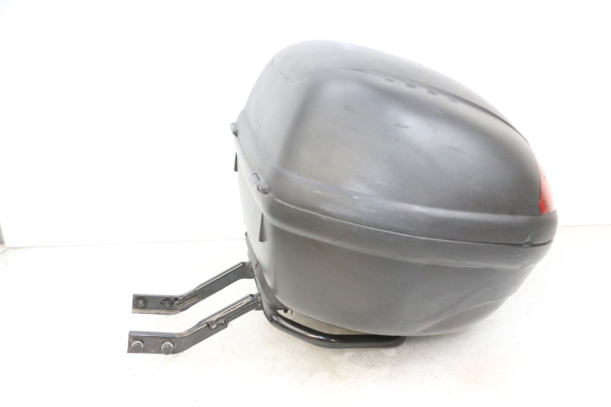 photo de TOP BOX PEUGEOT KISBEE 4T 50 (2010 - 2017) - Markings and original references