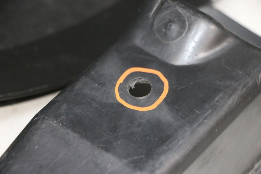 photo de TOP BOX PIAGGIO MP3 RL 250 (2006 - 2010) - Alternative angle