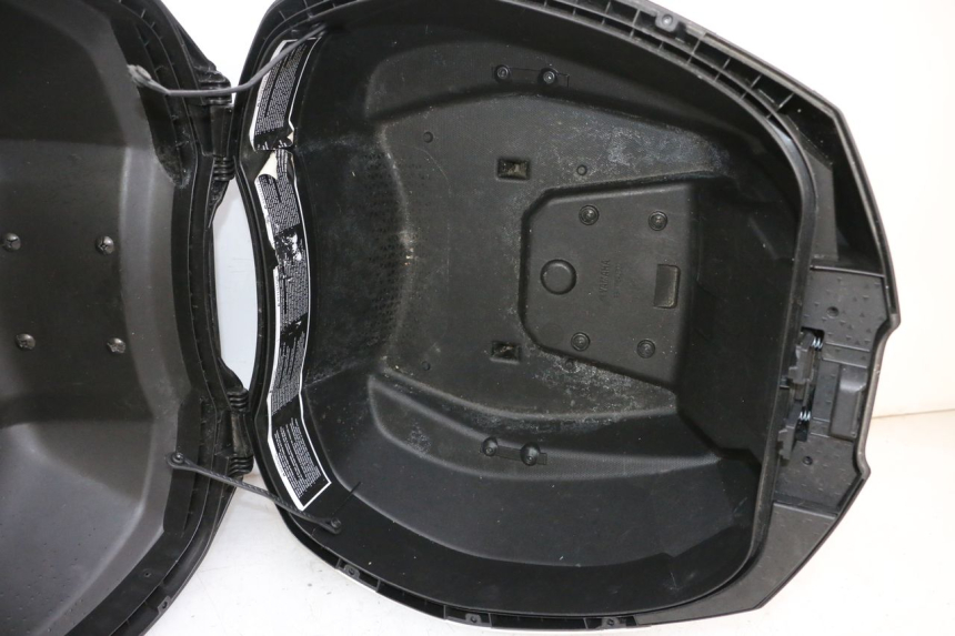 photo de TOP BOX YAMAHA NEO'S CORE 1 (2022 - 2026) - Distinctive features