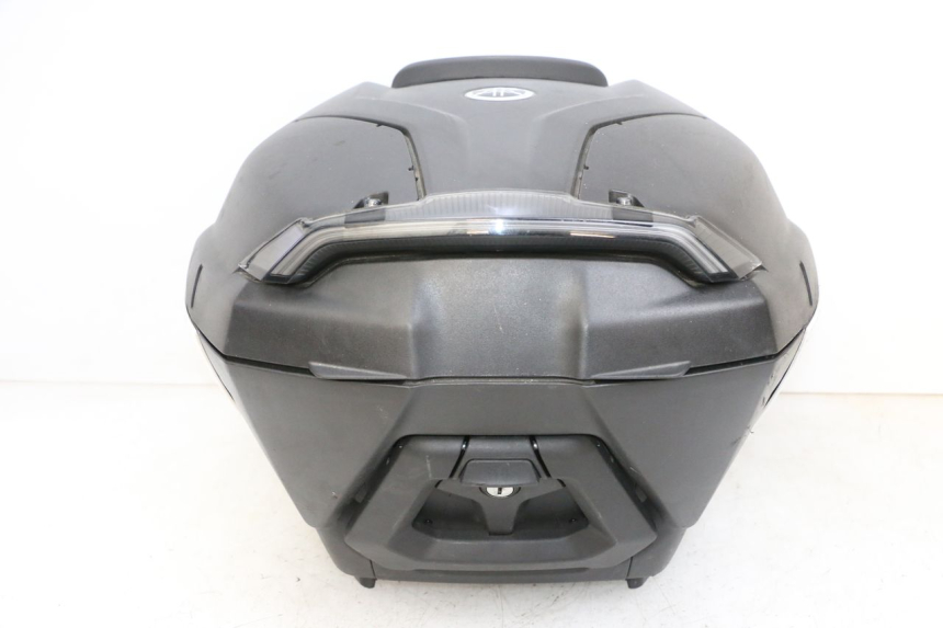 photo de TOP BOX YAMAHA NEO'S CORE 1 (2022 - 2026) - Technical close-up