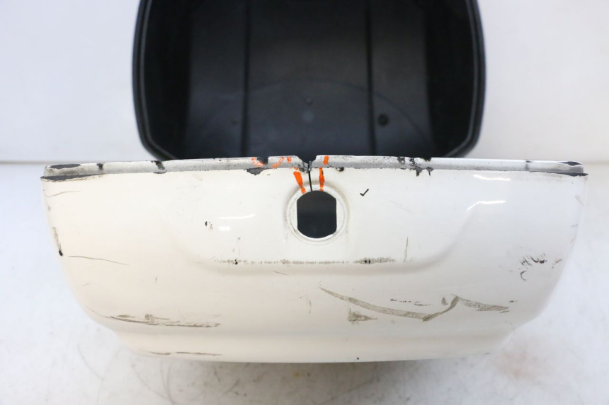 photo de TOP BOX PIAGGIO VESPA GTS SUPER IE 125 (2009 - 2016) - Product overview