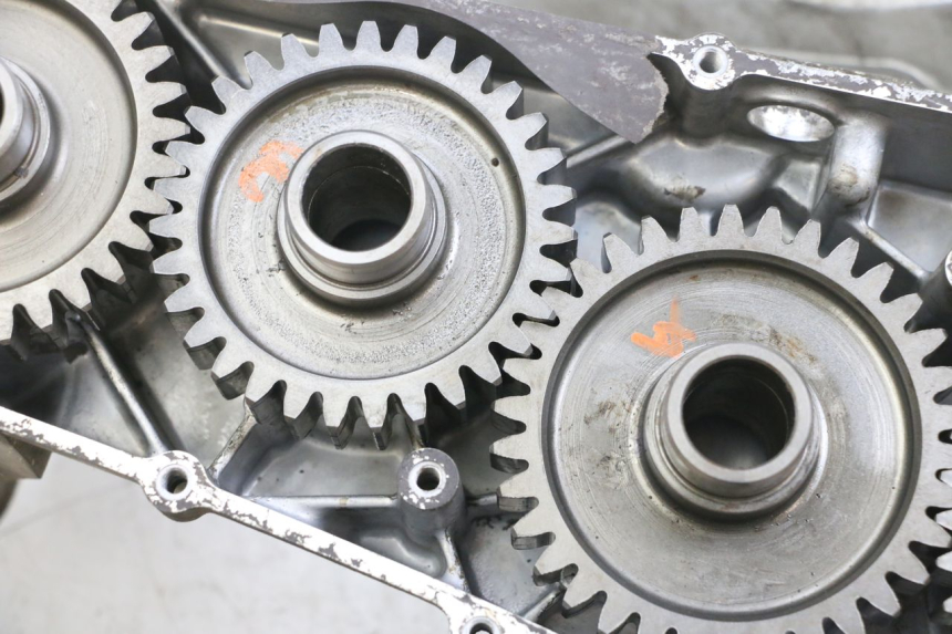 photo de REAR WHEEL SHAFT SUZUKI BURGMAN EXECUTIVE ABS 650 (2006 - 2012) - Detailed visual inspection