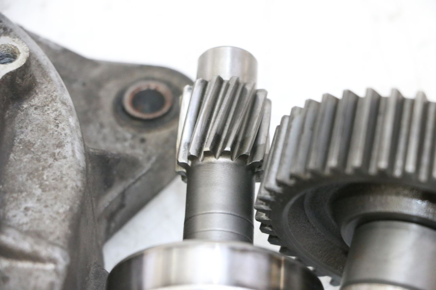 photo de REAR WHEEL SHAFT DAELIM HISTORY 125 (2001 - 2002)