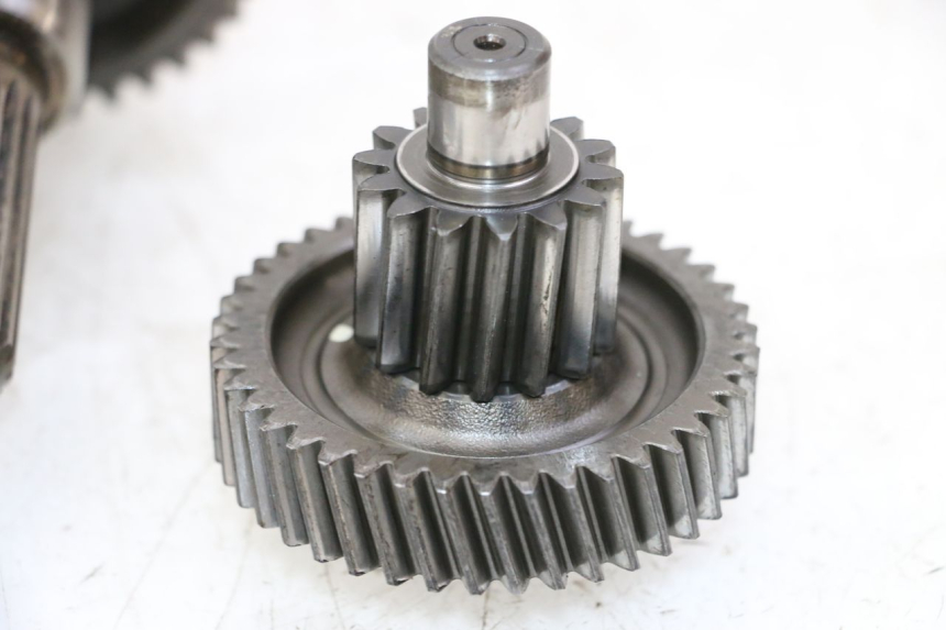 photo de REAR WHEEL SHAFT DAELIM HISTORY 125 (2001 - 2002)