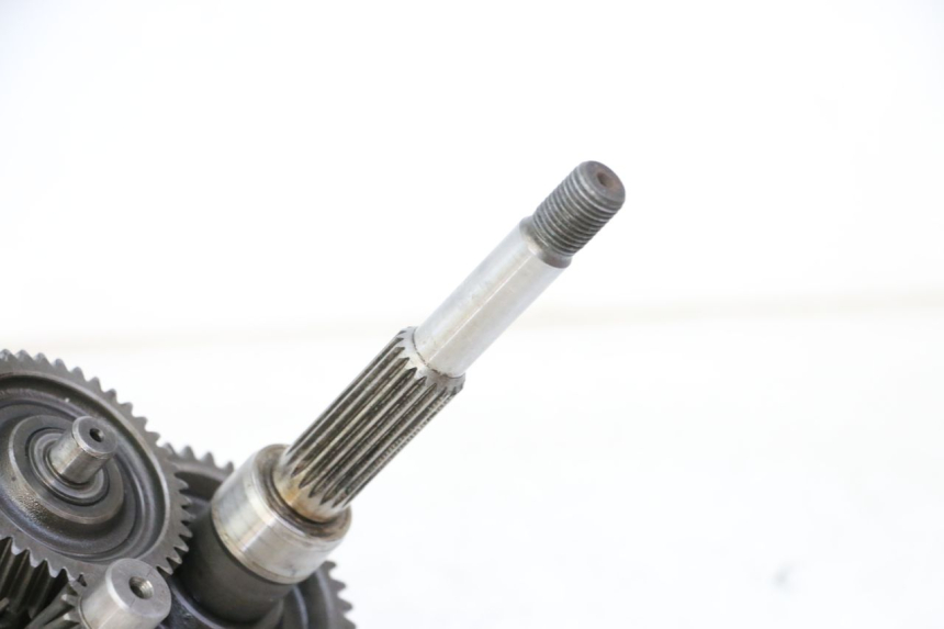 photo de REAR WHEEL SHAFT DAELIM HISTORY 125 (2001 - 2002)