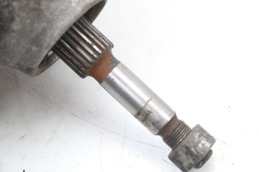photo de REAR WHEEL SHAFT RENAULT KOURANOS 125 (2001 - 2004)