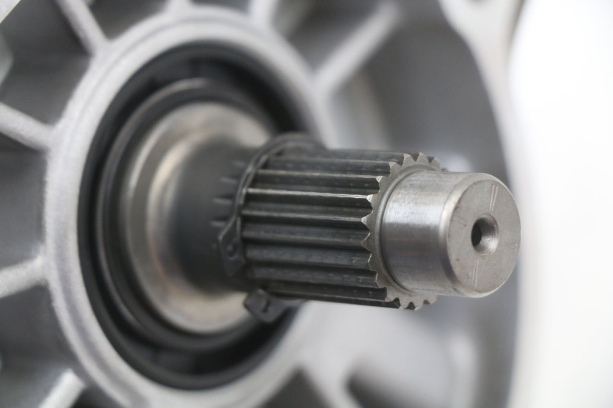 photo de REAR WHEEL SHAFT LONGJIA EASY MAX 125 (2020 - 2024)