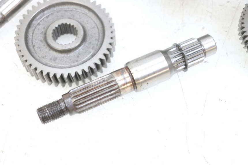 photo de REAR WHEEL SHAFT YAMAHA NEOS NEO'S 4T 50 (2008 - 2016) - Detailed visual inspection