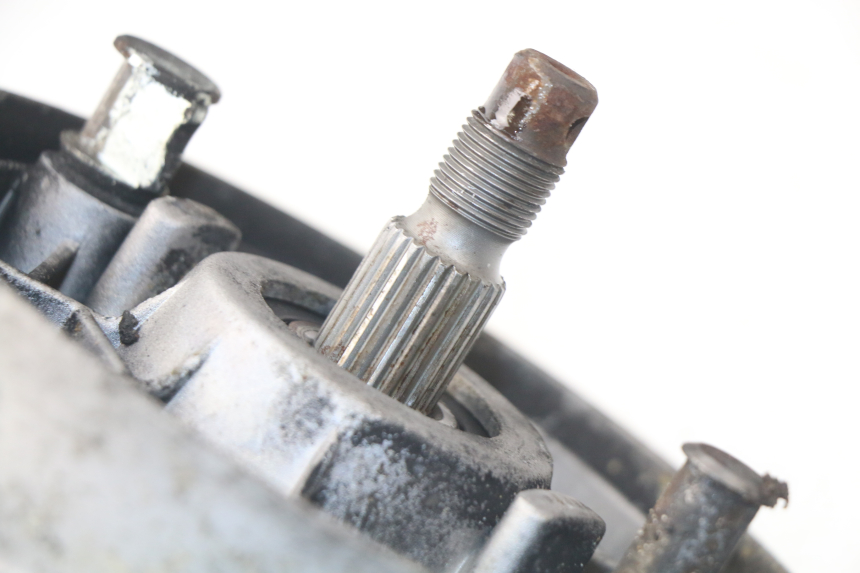 photo de REAR WHEEL SHAFT PIAGGIO NEW TYPHOON 50 (2010 - 2017)