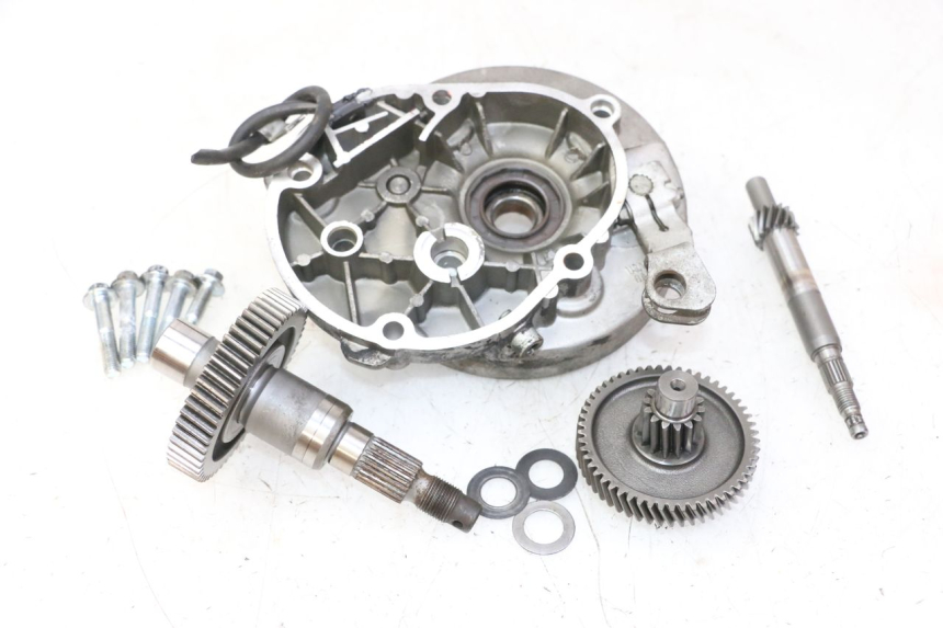 photo de REAR WHEEL SHAFT PIAGGIO NEW TYPHOON 50 (2010 - 2017)