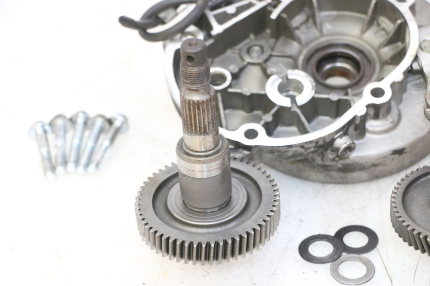 photo de REAR WHEEL SHAFT PIAGGIO NEW TYPHOON 50 (2010 - 2017)