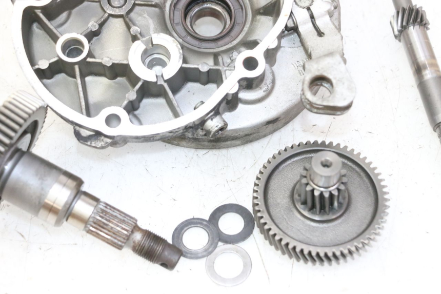 photo de REAR WHEEL SHAFT PIAGGIO NEW TYPHOON 50 (2010 - 2017)