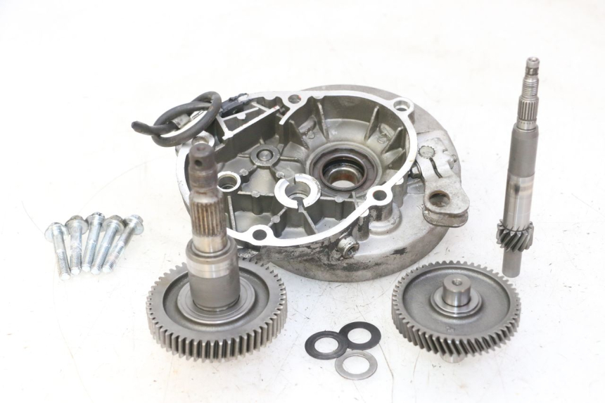 photo de REAR WHEEL SHAFT PIAGGIO NEW TYPHOON 50 (2010 - 2017)