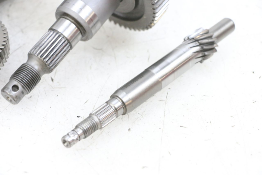 photo de REAR WHEEL SHAFT PIAGGIO NEW TYPHOON 50 (2018 - 2021) - Markings and original references