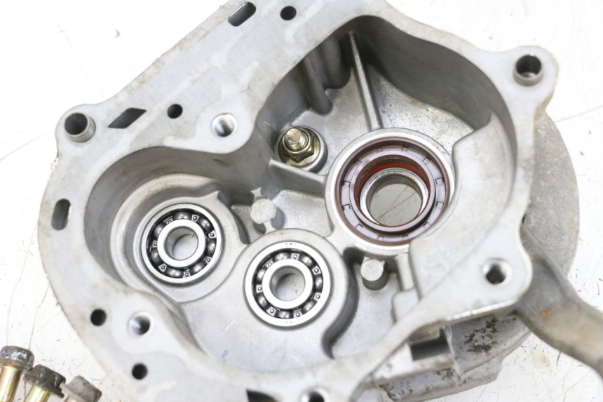 photo de REAR WHEEL SHAFT SYM ORBIT 2 50 (2008 - 2014) - Alternative angle