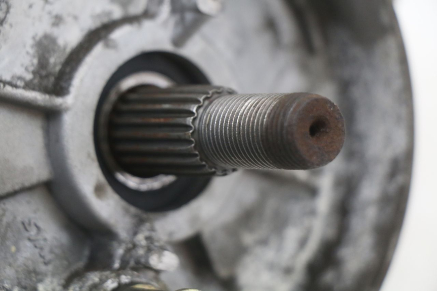 photo de REAR WHEEL SHAFT SYM ORBIT 50 (2008 - 2010)