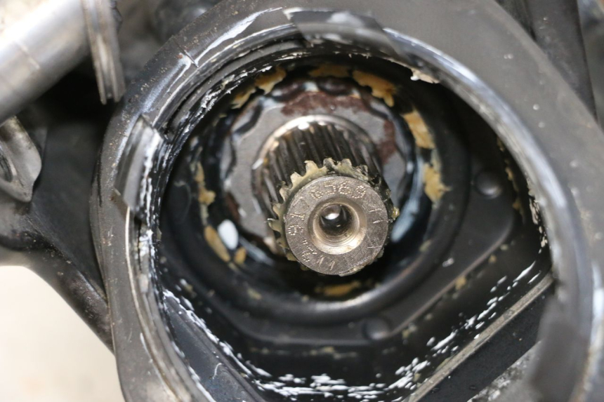 photo de REAR WHEEL SHAFT BMW R GS 1250 (2021 - 2024) - Additional view of the item