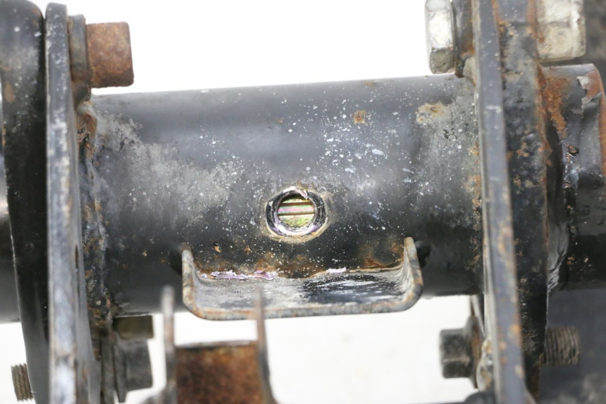 photo de REAR WHEEL SHAFT HYTRACK S 150 (2003 - 2011)