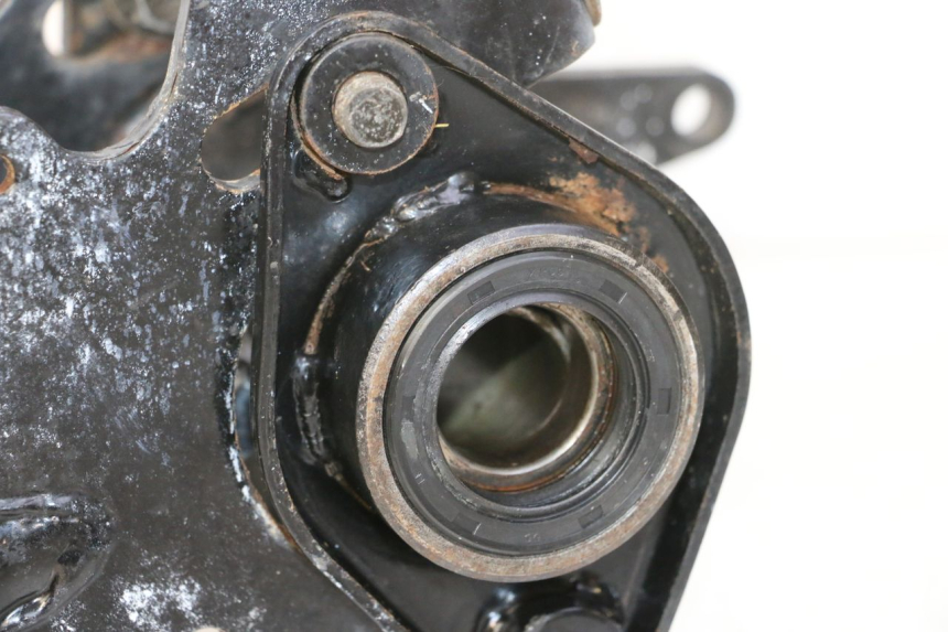 photo de REAR WHEEL SHAFT HYTRACK S 150 (2003 - 2011)