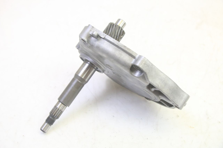 photo de REAR WHEEL SHAFT YAMAHA TRICITY 300 (2020 - 2024) - Zoom on usage condition